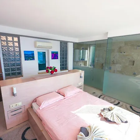 Diamond Villa
