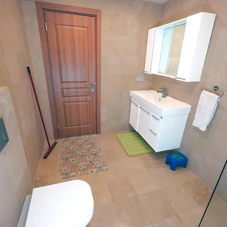Diamond Villa *